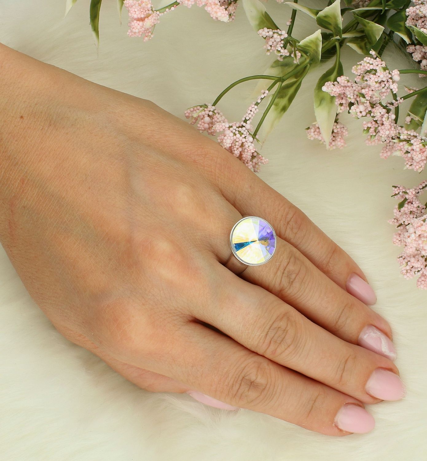 Srebrny pierścionek damski 925 okrągły z kryształkiem Swarovskiego rozmiar 12 DIA-PRS-7303-925. Srebrny pierścionek damski. Srebrny pierścionek z kryształkiem Swarovskiego. Pierścionek damski na prezent dla kobiety.3.jpg