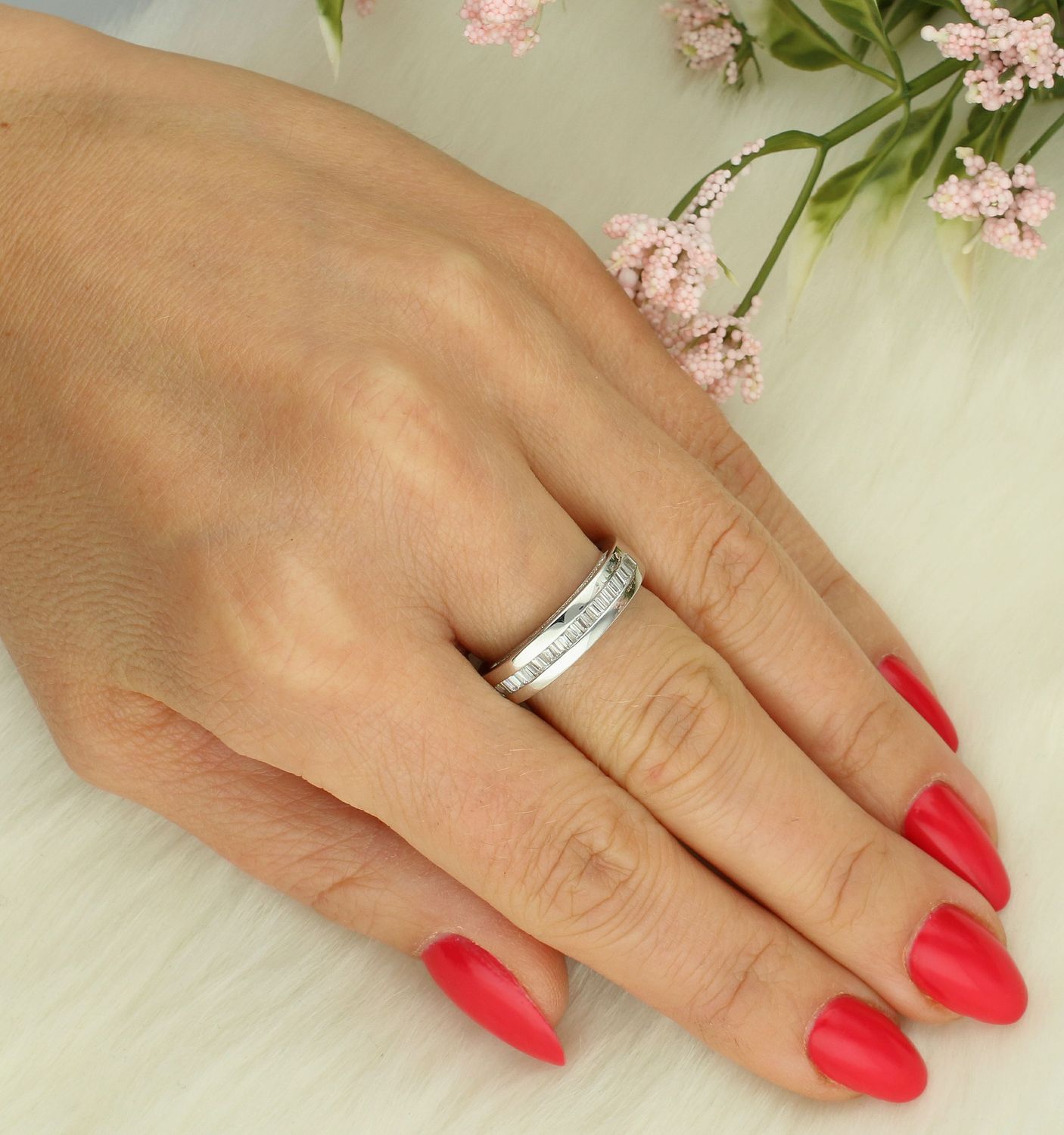 Srebrny pierścionek damski 925 z pasmem cyrkonii rozmiar 14 DIA-PRS-7307-925. Srebrny pierścionek damski. Srebrny pierścionek z cyrkonią..jpg