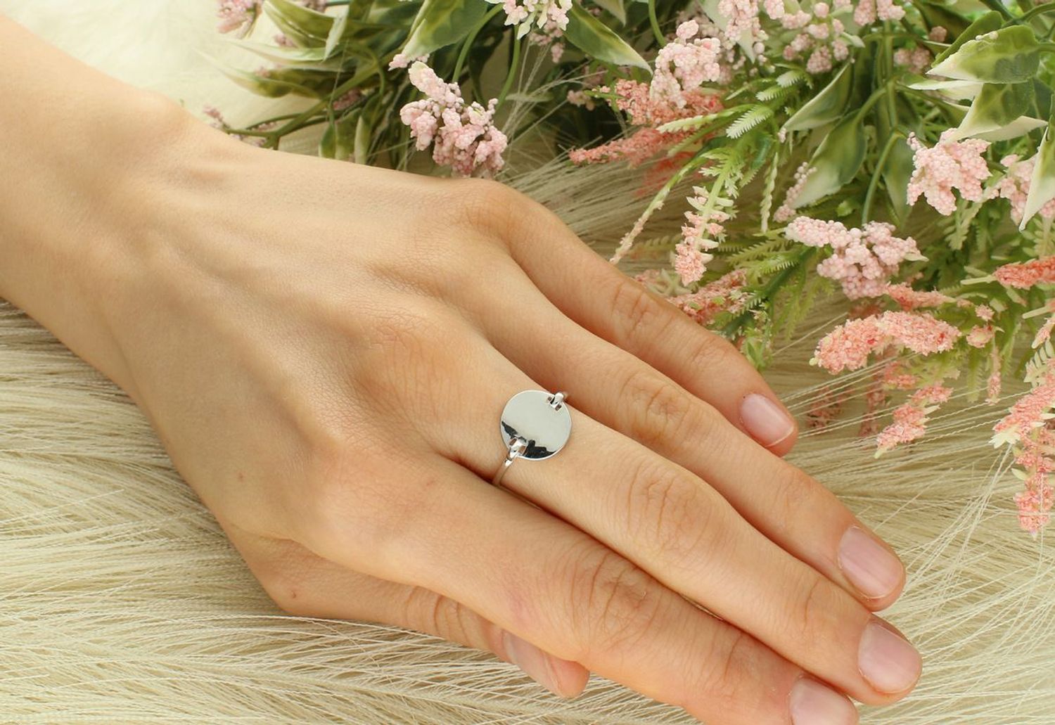 Srebrny pierścionek damski 925 z okrągłym srebrnym oczkiem DIA-PRS-7315-925.Srebrny pierścionek damski. Srebrny pierścionek z kółkiem. Pierścionek srebrny damski na prezent. Srebrny pierścionek.jpg