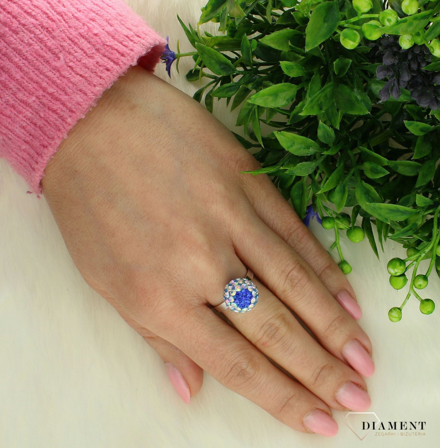 Srebrny pierścionek damski 925 z wystającą kulką rozmiar 12 DIA-PRS-7346-925. Srebrny pierścionek damski. Pierścionek srebrny damski z kulką. Pierścionek srebrny z cyrkoniami. Srebrny pierścionek damski na prezent (1).jpg