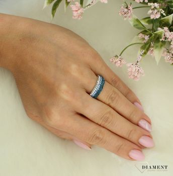Srebrny pierścionek damski 925 obrączka Swarovski elements rozmiar 9. Srebrny pierścionek damski. Srebrny pierścionek z kryształkami. Pierścionek Swarovski. Pierścionek damski srebrny na prezent (1).jpg