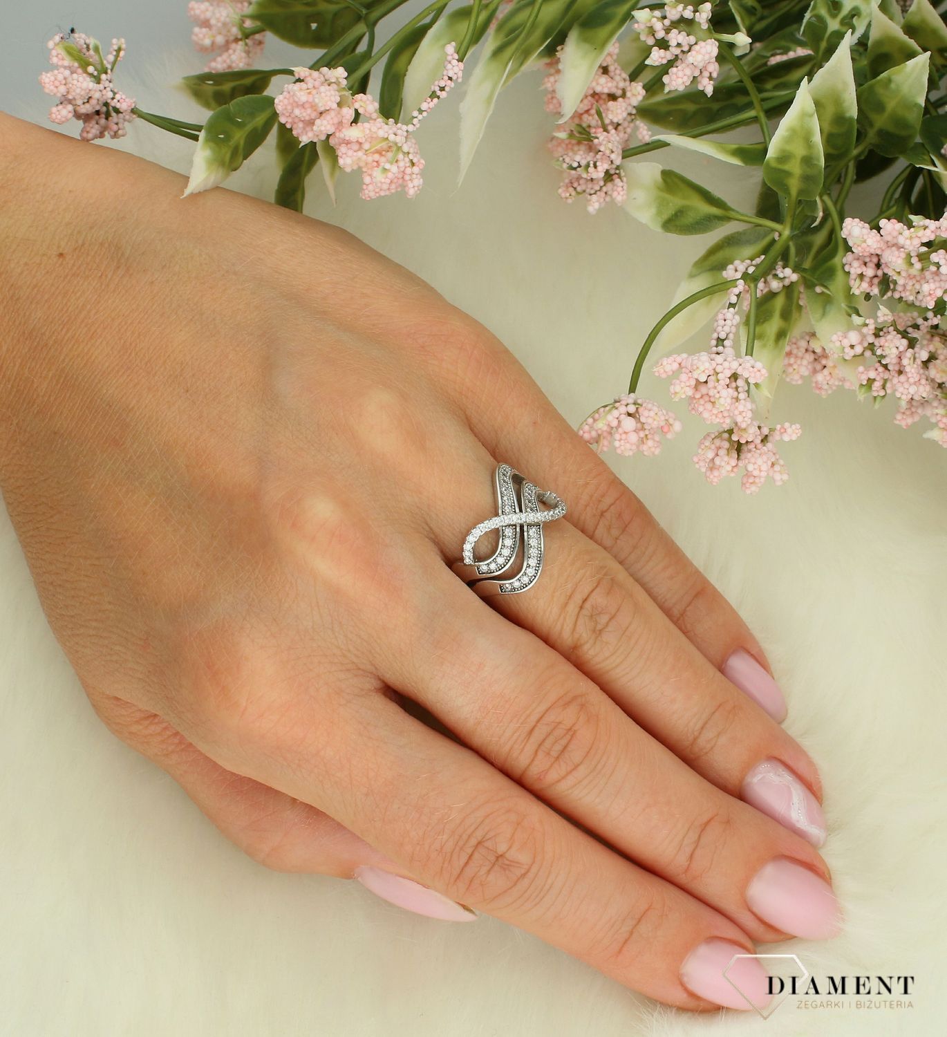 Srebrny pierścionek damski 925 z cyrkoniami rozmiar 11 DIA-PRS-7378-925 5.jpg