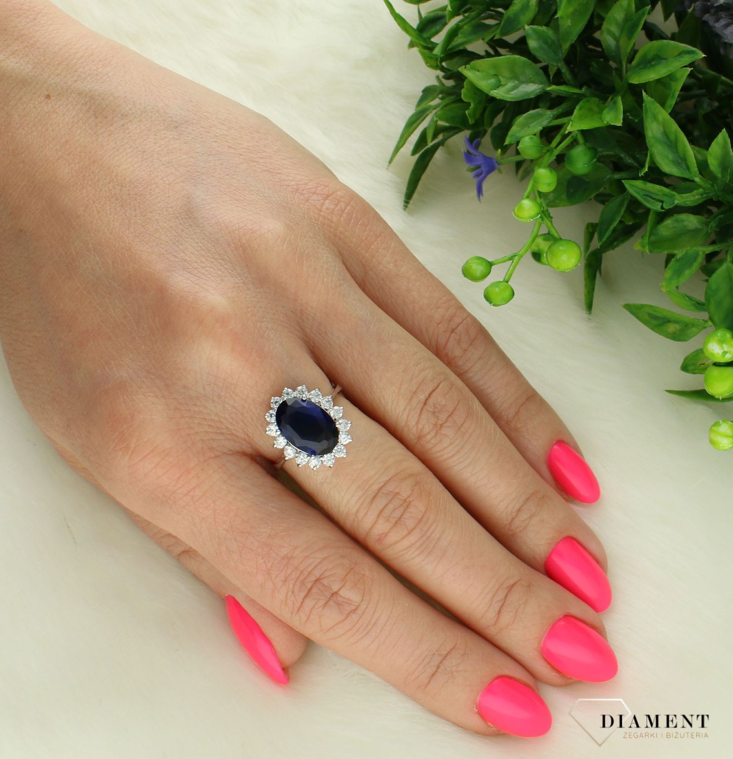 Pierścionek srebrny 925 z owalną granatową cyrkonią rozmiar 12 DIA-PRS-7384-925 (2).jpg