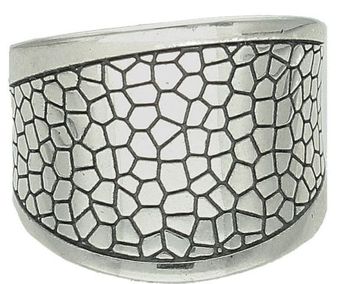 Srebrny pierścionek damski 925 szeroki z ozdobnym grawerowaniem DIA-PRS-7403-925.jpg