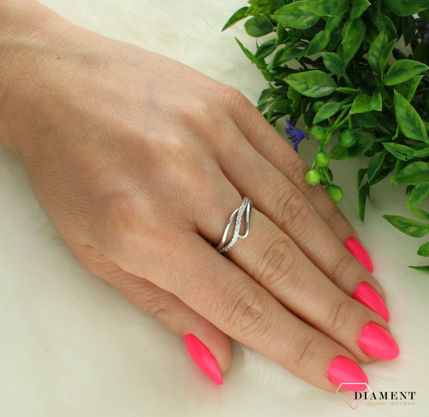 Pierścionek srebrny 925 fala rozmiar 11 DIA-PRS-7413-925 (1).jpg