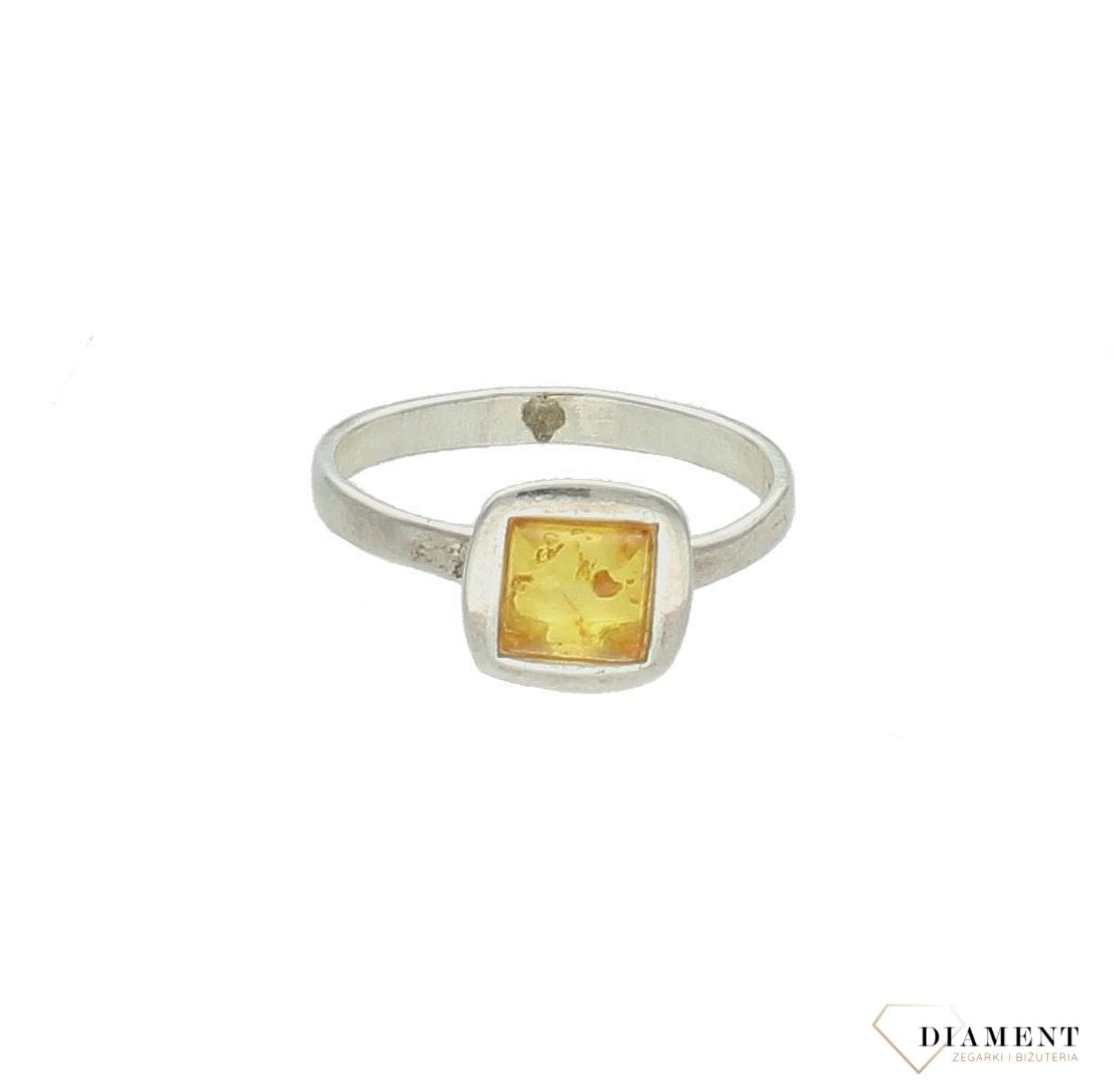 Srebrny pierścionek damski 925 z kwadratowym bursztynem rozmiar 18 DIA-PRS-7452-925.  Biżuteria z bursztynami. Srebrny pierścionek z bursztynem bałtyckim. Oryginalny srebrny pierścionek.jpg