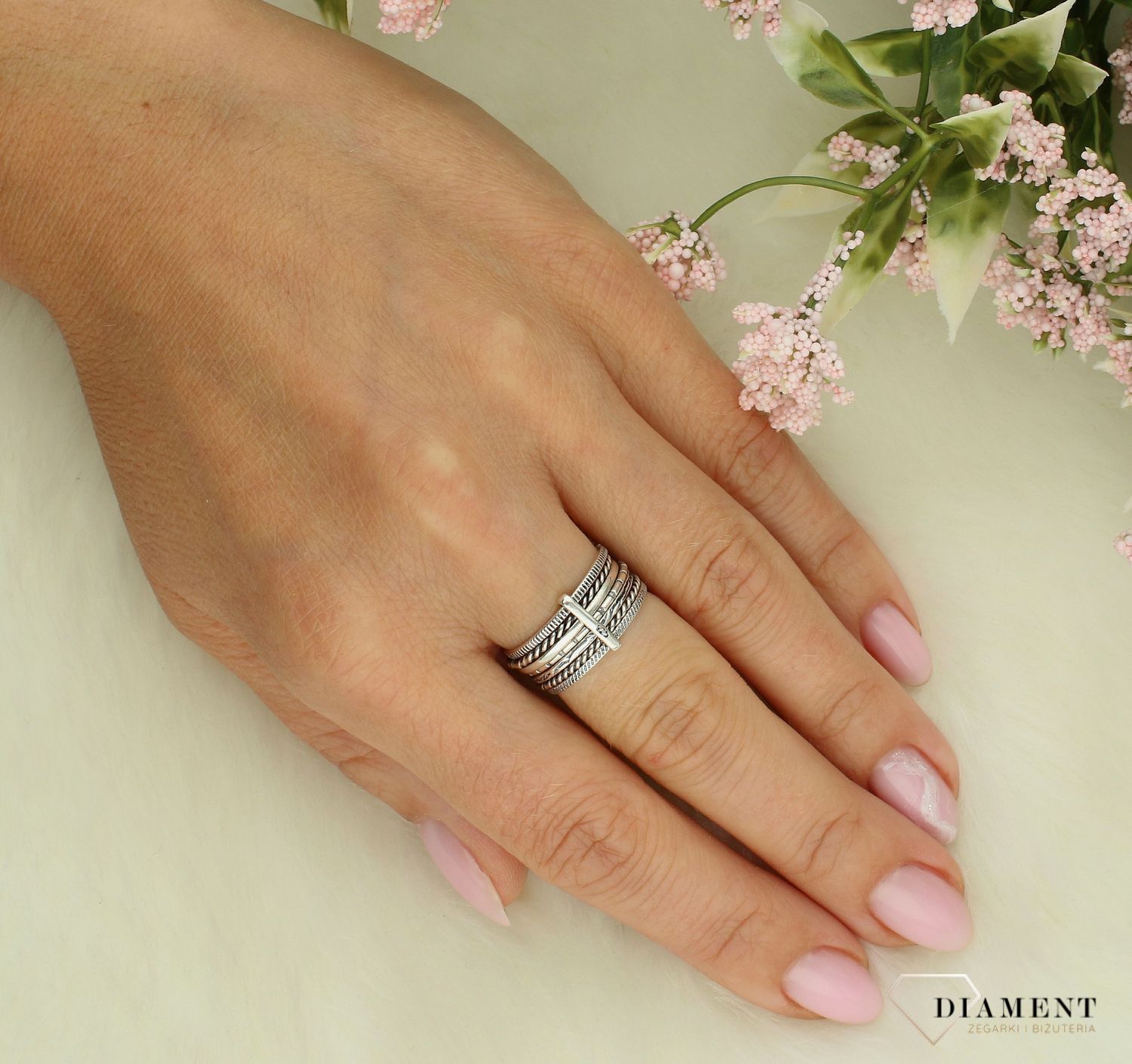 Srebrny pierścionek damski 925 łączone obrączki rozmiar 13 DIA-PRS-7454-925. Srebrny pierścionek damski. Pierścionek srebrny dla kobiety na prezent. Sre.jpg