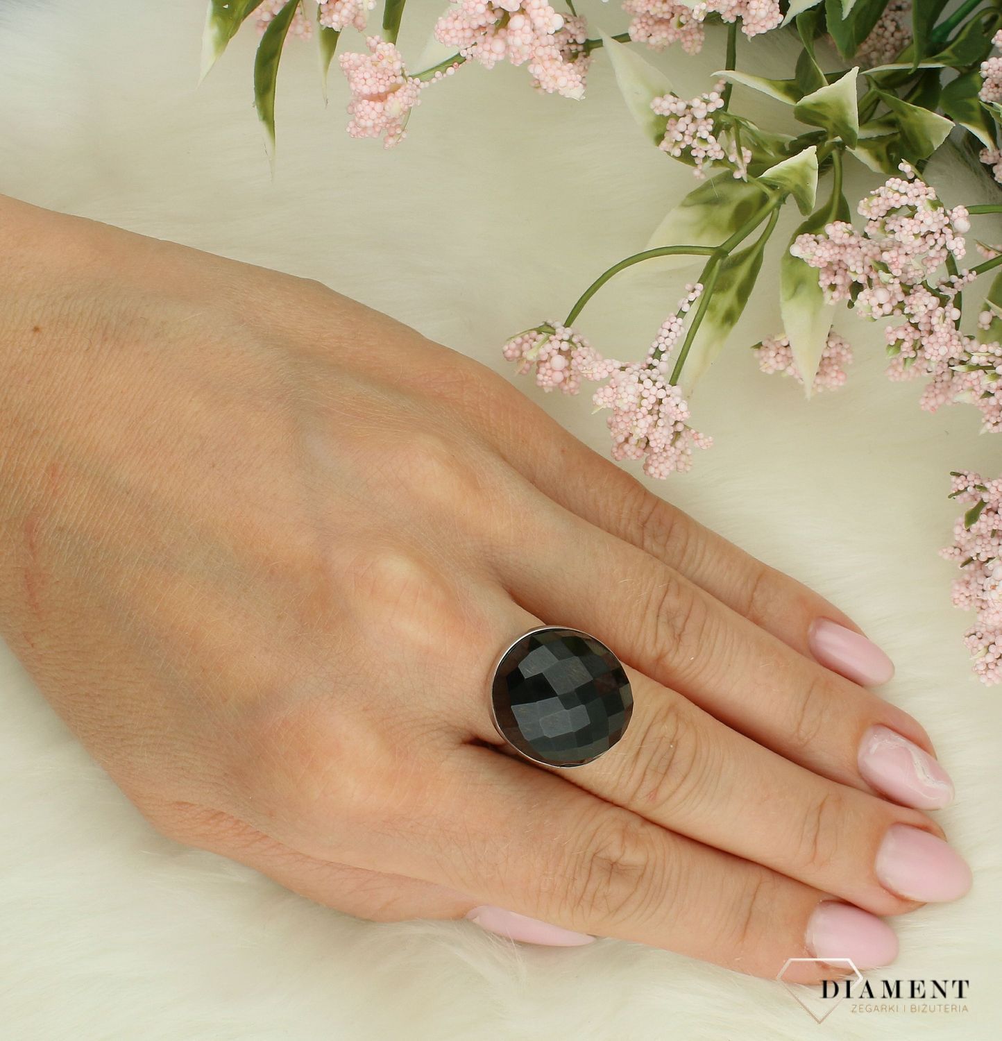 Srebrny pierścionek damski 925 z onyksem rozmiar 13 DIA-PRS-7513-925.jpg