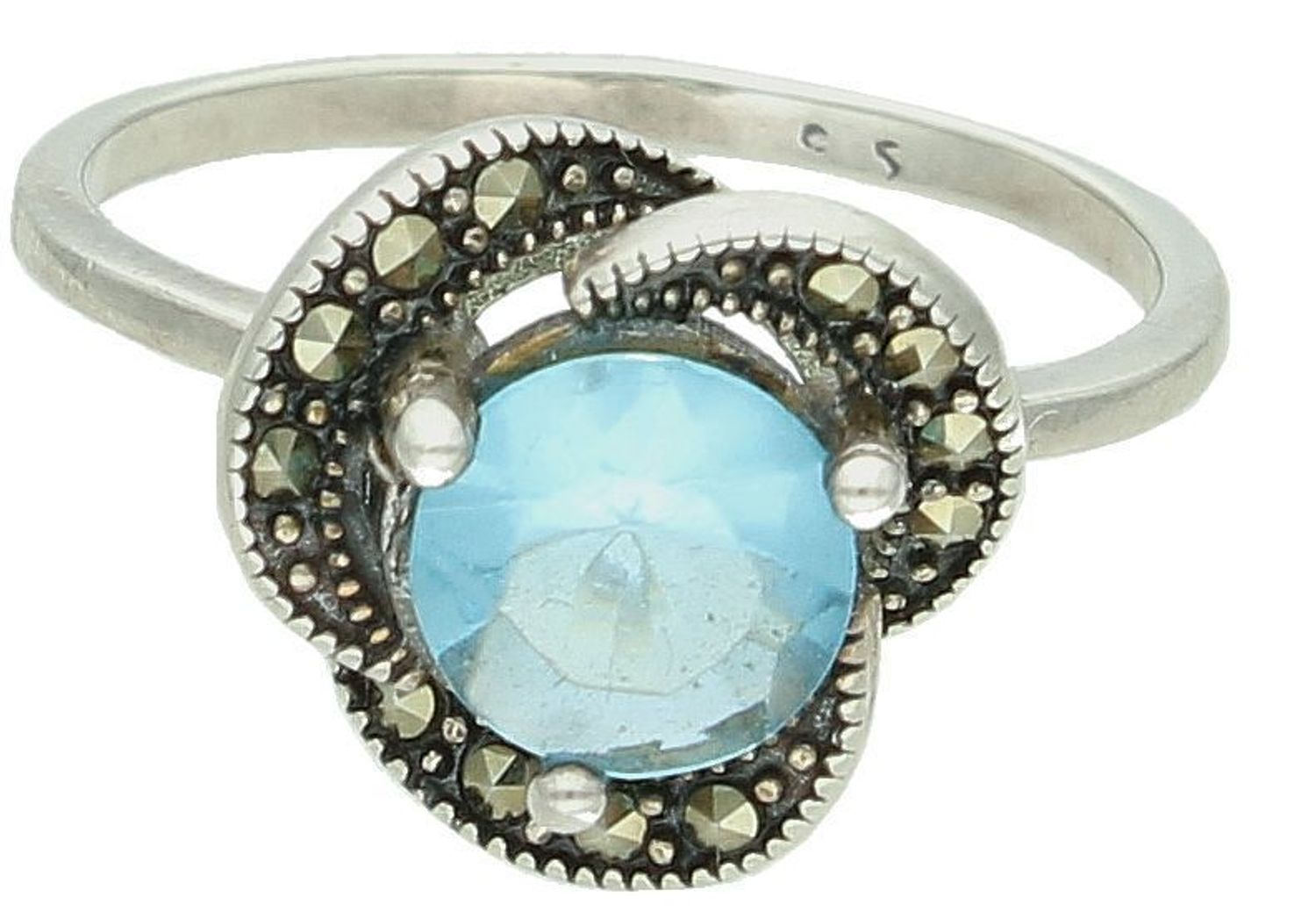 Pierścionek MARKAZYTY z niebieską cyrkonią DIA-PRS-7514-925  Srebrny pierścionek wykonany z najwyższej jakości srebra o prostej formie. Idealny pomysł na prezent dla każdej kobiety 1.jpg