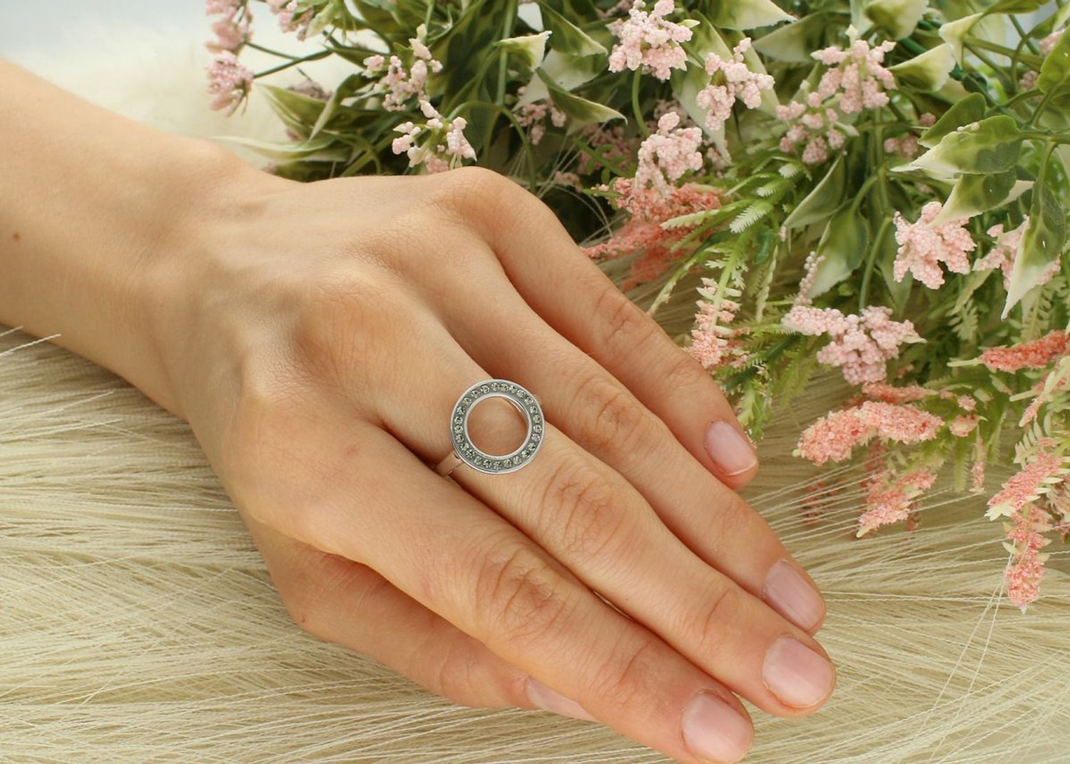 Pierścionek srebrny kółeczko z cyrkoniami próba 925, rozmiar 14 DIA-PRS-7515-925.jpg