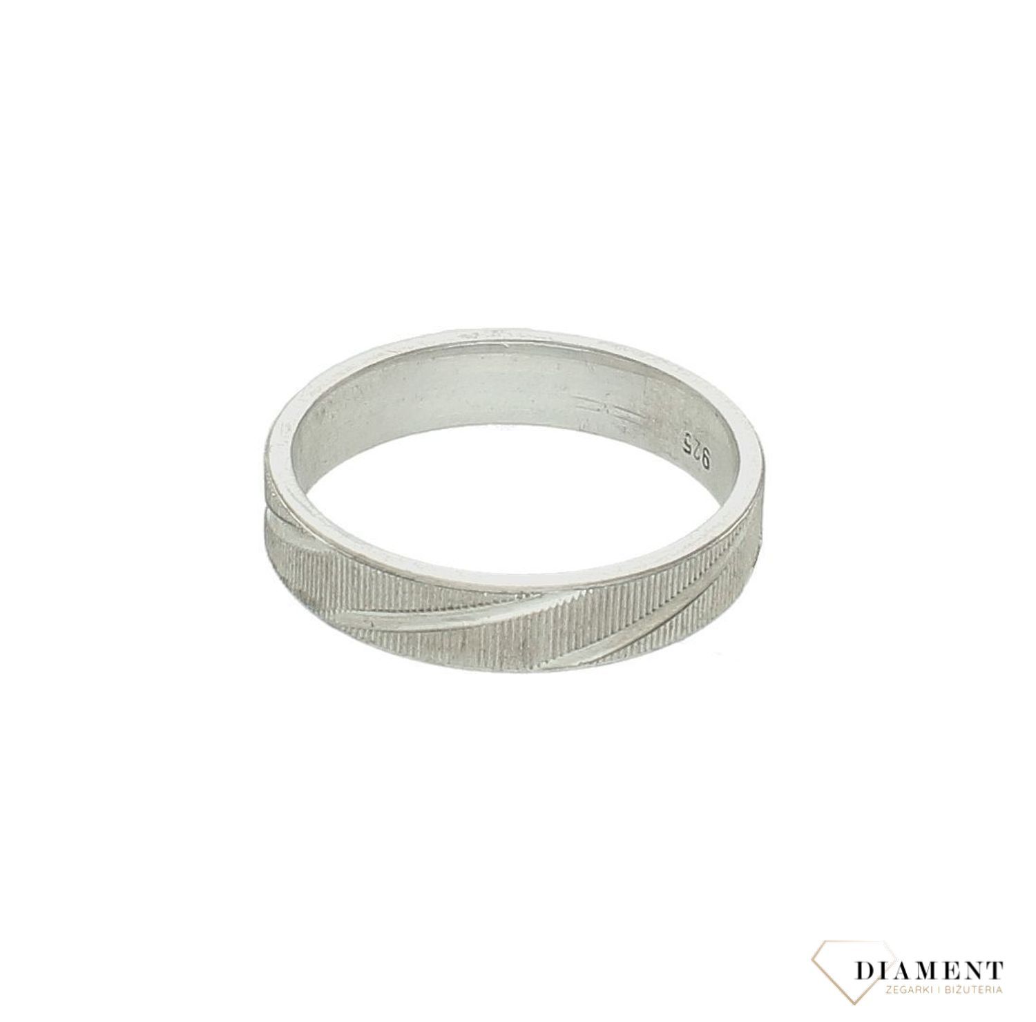 Srebrny pierścionek damski 925 grawerowana obrączka rozmiar 27 DIA-PRS-7542-925. Srebrny pierścionek damski. Pierścionek srebrny dla kobiety na prezent. Srebrny damski pierścionek obrączka.5.jpg