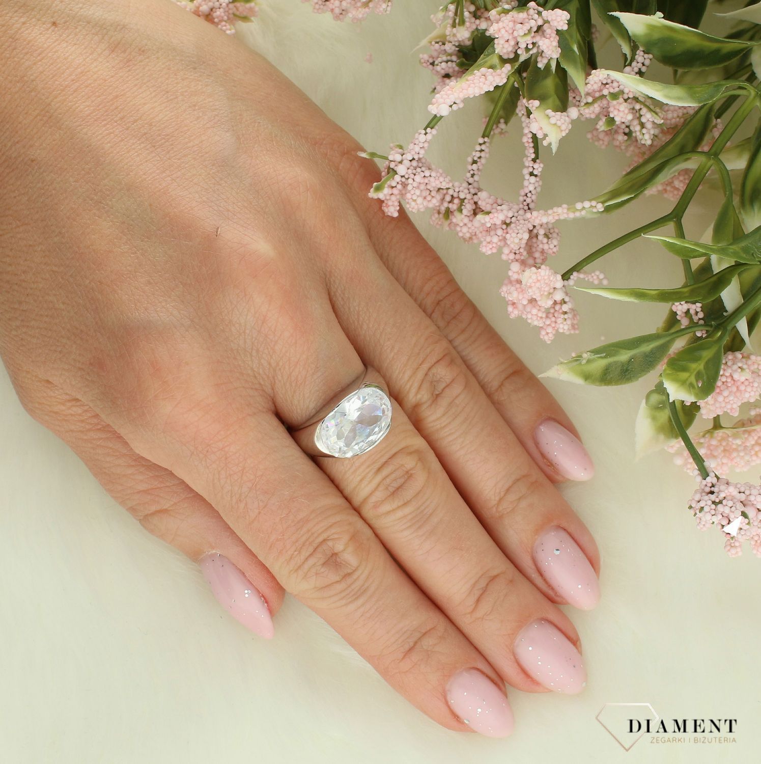 Srebrny pierścionek damski 925 z owalną cyrkonią rozmiar 12 DIA-PRS-7616-925.jpg