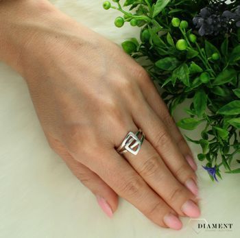 Srebrny pierścionek damski 925 gładki wzór rozmiar 17 DIA-PRS-7625-925. Srebrny pierścionek damski. Srebrny pierścionek gładki. Pierścionek srebrny dla kobiety, Pierścionek srebrny na prezent (1).jpg