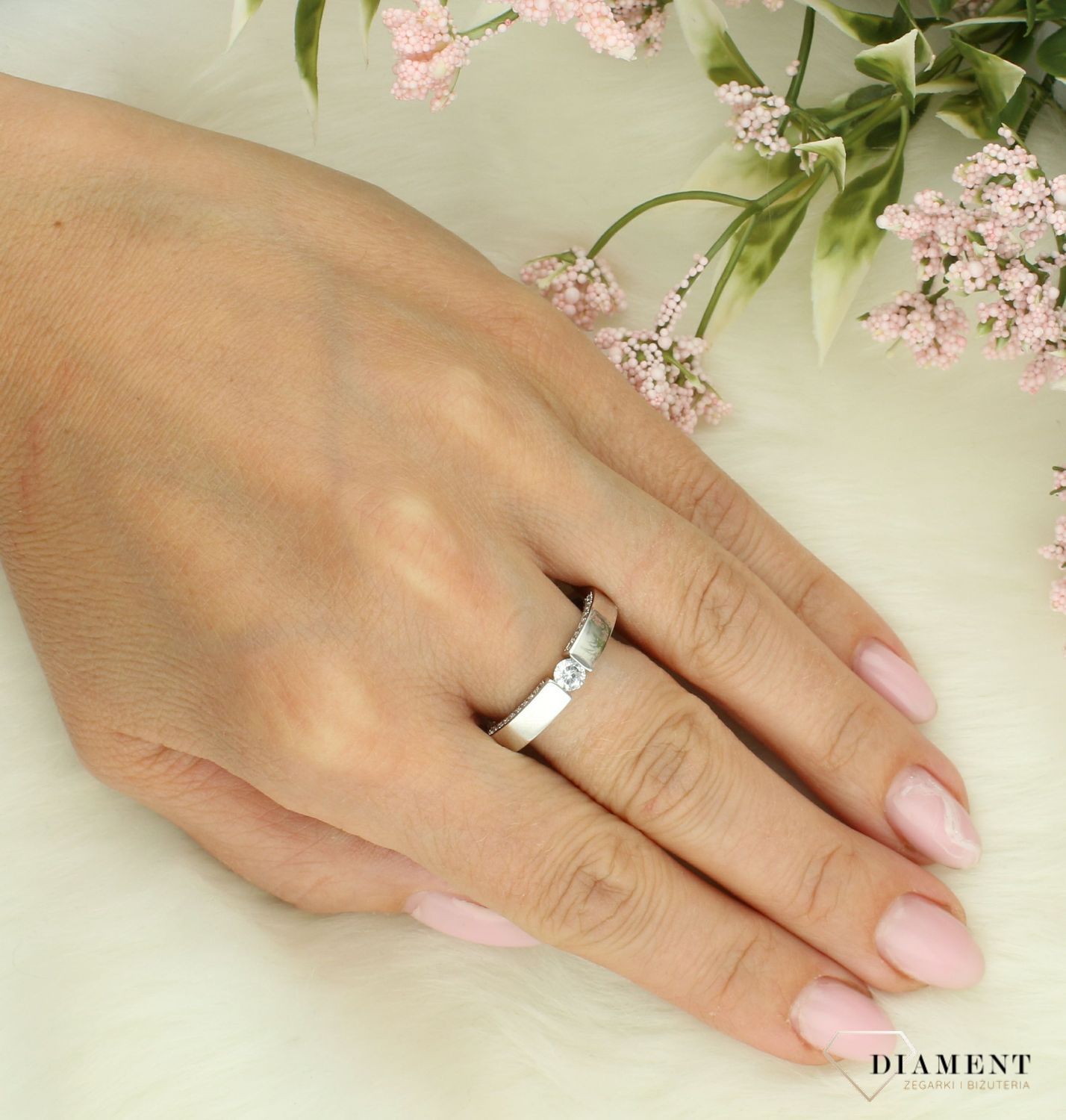 Srebrny pierścionek damski 925 matowa obrączka z cyrkoniami rozmiar 24 DIA-PRS-7642-925.  Srebrny pierścionek damski. Pierścionek srebrny na prezent. Pierścionek ze srebra z cyrkoniami.5.jpg
