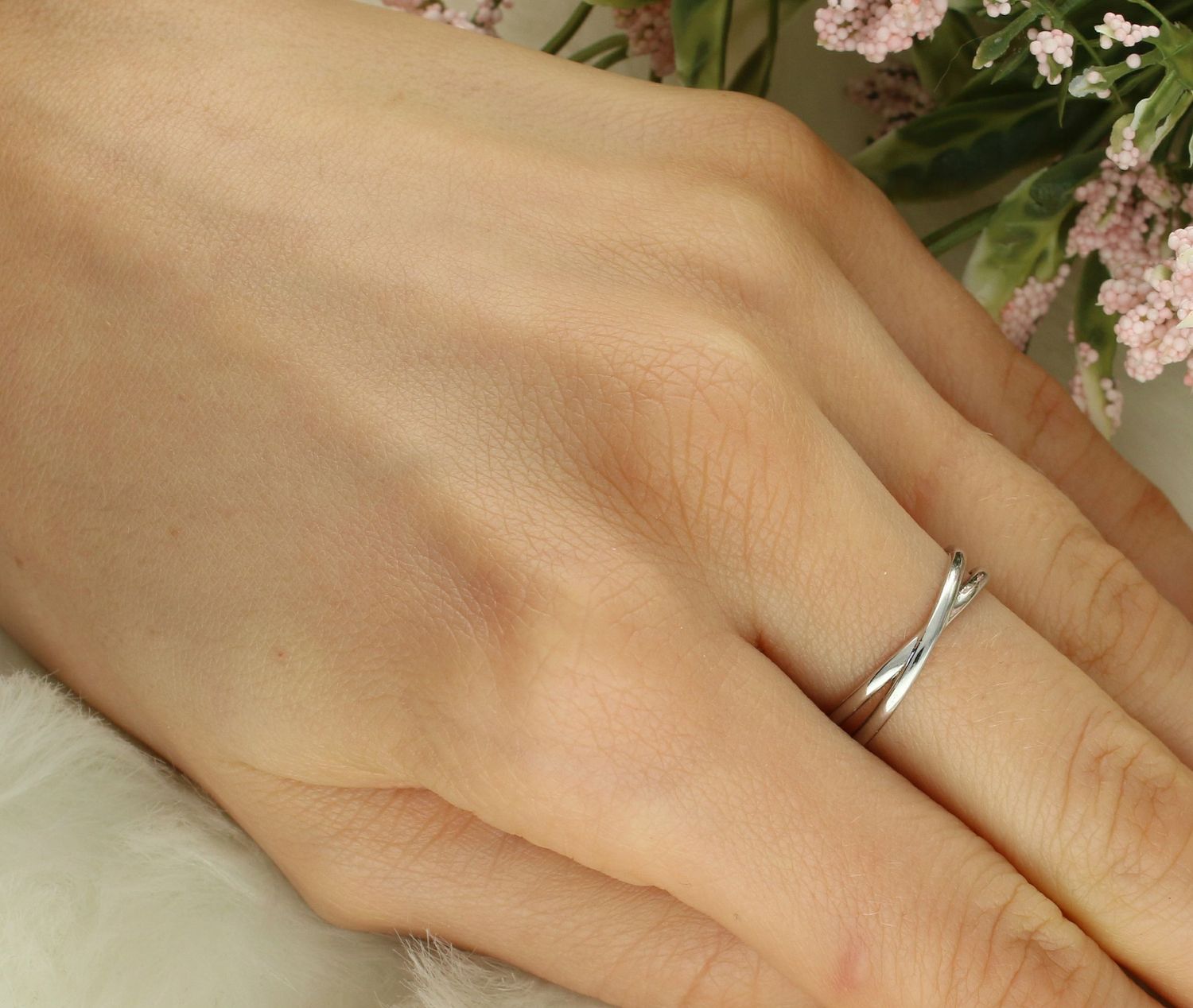 Pierścionek srebrny 925 obrączka ozdobna rozmiar 12 DIA-PRS-7658-925. Srebrny pierścionek damski. Srebrny pierścionek obrączka. Pierścionek ozdobna obrączka. Pierścionek damski na prezent..jpg