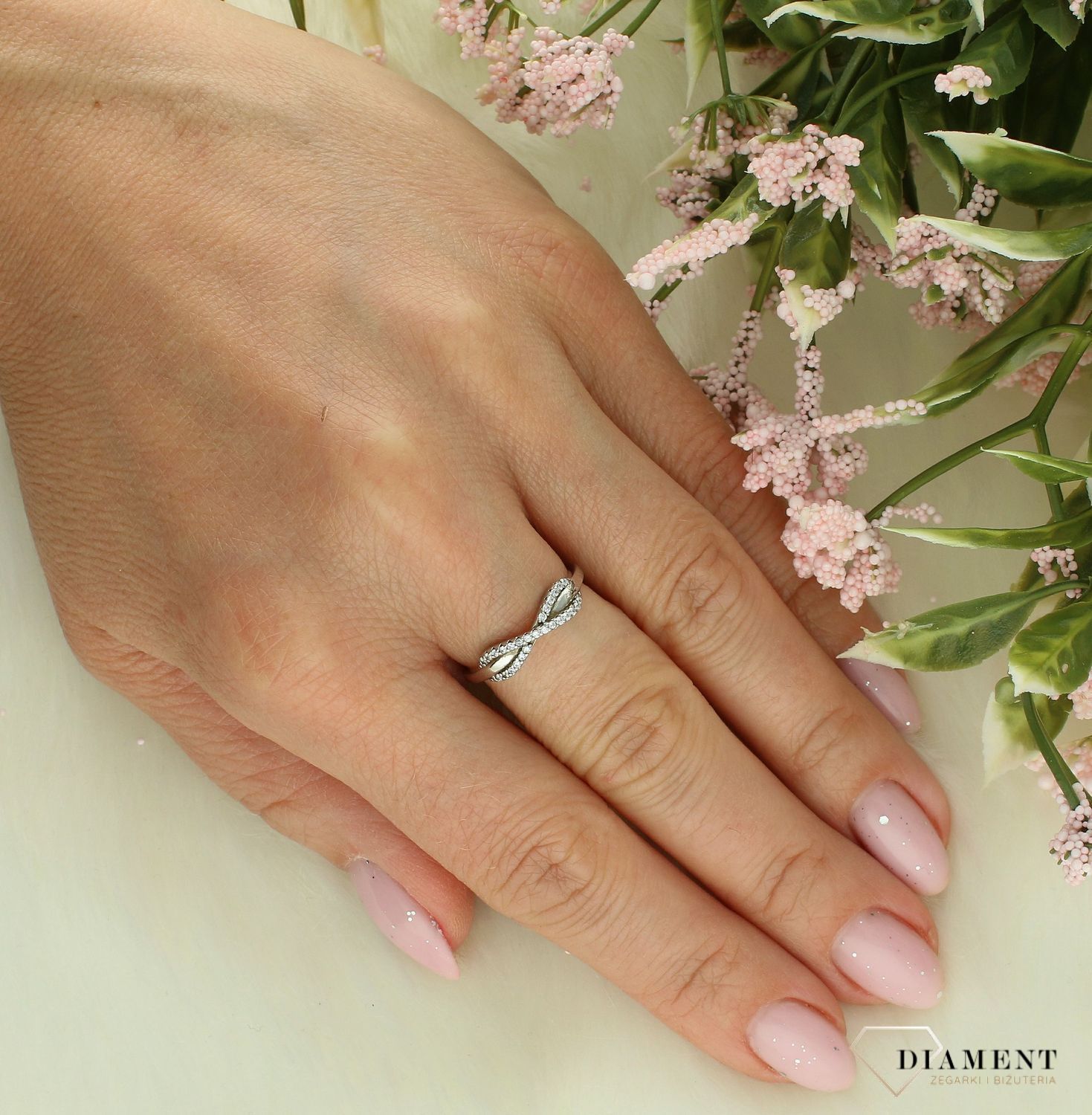 Pierścionek srebrny 925 Nieskończoność rozmiar 12 DIA-PRS-7696-925. Srebrny pierścionek damski. Srebrny pierścionek ze znakiem nieskończoności. Pierścionek znak nieskończoności dla kobiety. Pierścionek damski na prezent (2).jpg