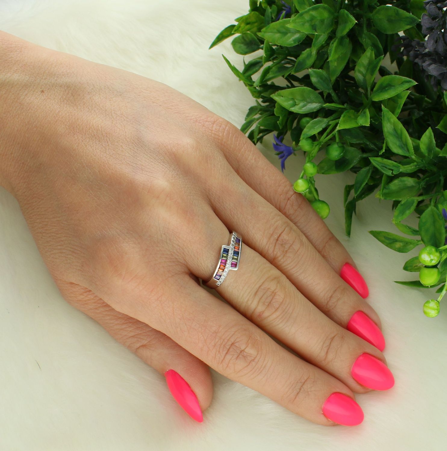 Pierścionek srebrny 925 z kolorowymi cyrkoniami rozmiar 12 DIA-PRS-7699-925 (2).jpg