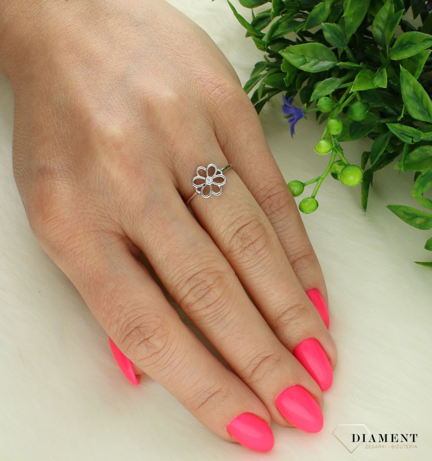 Pierścionek srebrny 925 Kwiatek rozmiar 10 DIA-PRS-7721-925 (2).jpg