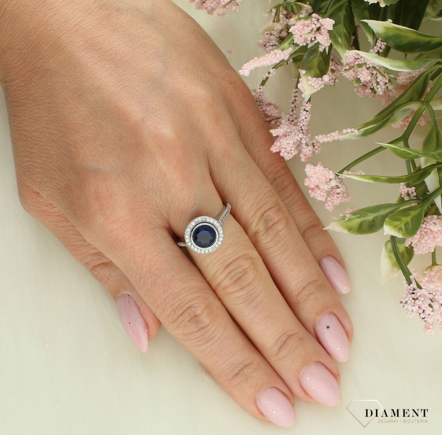 Pierścionek srebrny 925 z okrągłą granatową cyrkonią rozmiar 12 DIA-PRS-7728-925 (2).jpg