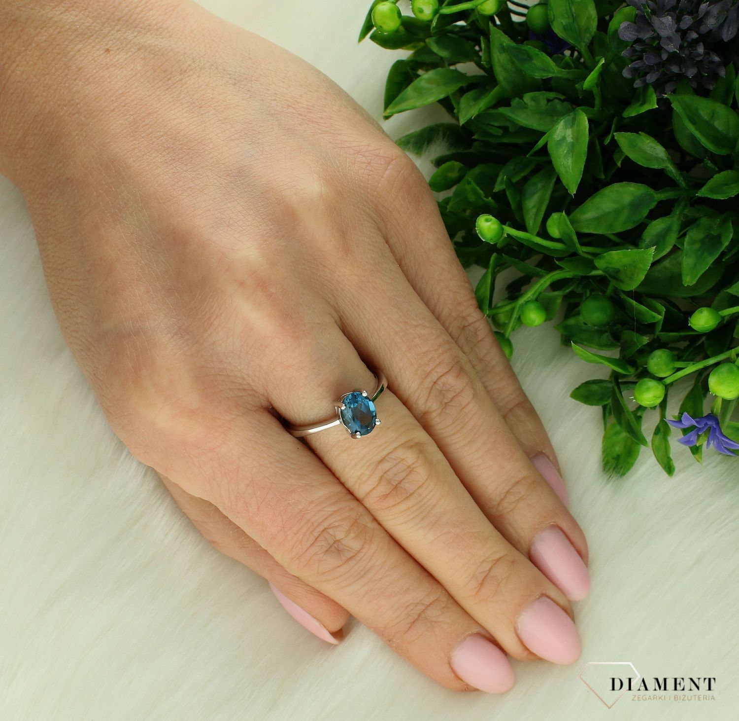 Srebrny pierścionek damski 925 z topazem rozmiar 15 DIA-PRS-7729-925 (1).jpg