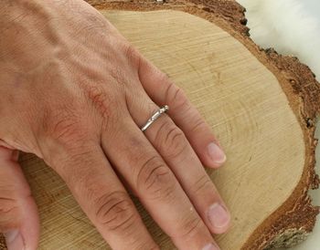 Pierścionek różaniec ze srebra próby 925, model DIA-PRS-7749-925, rozmiar 29. Szerokość 2 mm, waga 2,68 g. Symboliczna biżuteria z motywem różańca. Idealna jako duchowy prezent.2.jpg