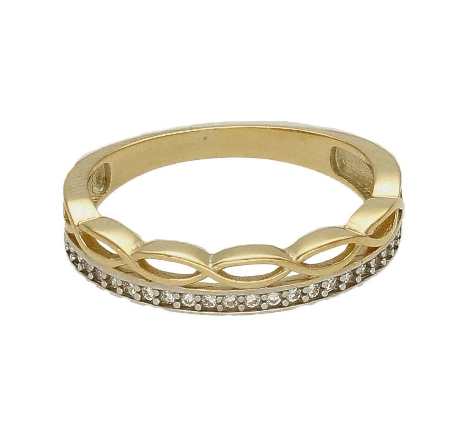 Złoty pierścionek 375 z pasmem cyrkonii i delikatnym wzorem DIA-PRS-7800-375. Pierścionek z płaskimi cyrkoniami pięknie lśniący.  Pierścionek doskonały na co dzień jak i do wieczorowych kreacji. Pierścionek z 9- karatowego zł (1).jpg