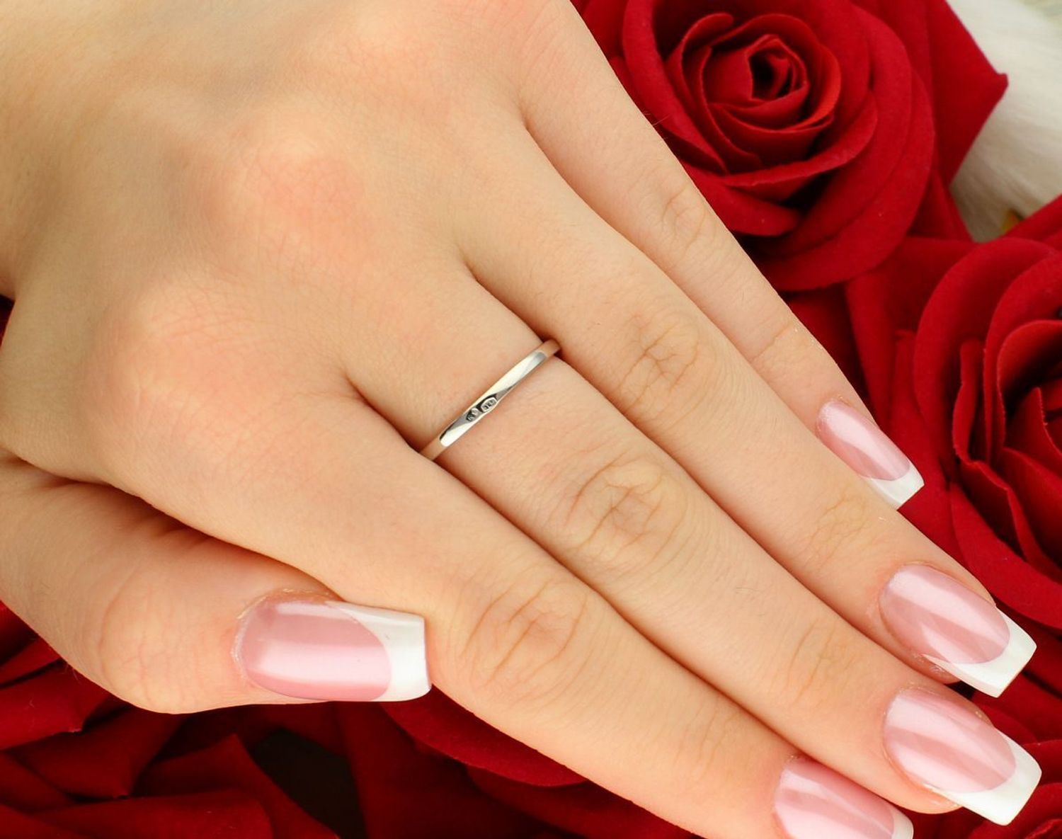 Pierścionek damski z białego złota próba 585 z cyrkonią  DIA-PRS-7998-585.jpg