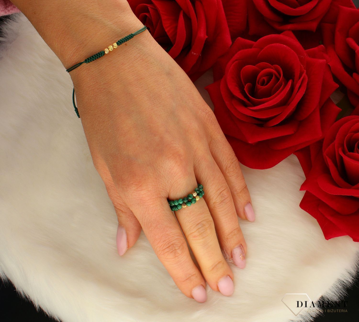 Pierścionek złoty damski z kamieni naturalnych malachit DIA-PRS-8167-585.Złoty pierścionek damski na gumce. Modny pierścionek z ozdobnych kuleczek na gumce to intrygująca biżuteria która spodoba się niezależnej, odważnej kobie (1).jpg