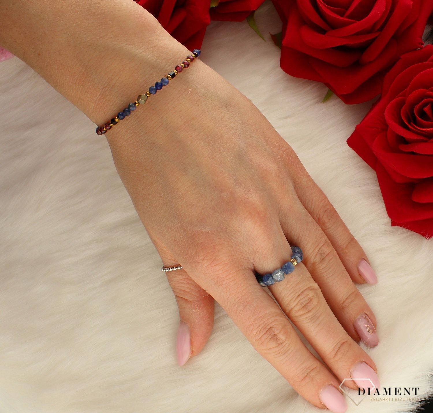 Pierścionek damski złoty 585 z kamieniem kyanite DIA-PRS-8181-585.Modny pierścionek z ozdobnych kuleczek na gumce to intrygująca biżuteria która spodoba się niezależnej, odważnej kobiecie, kochającej wyraziste dodatki, które.jpg