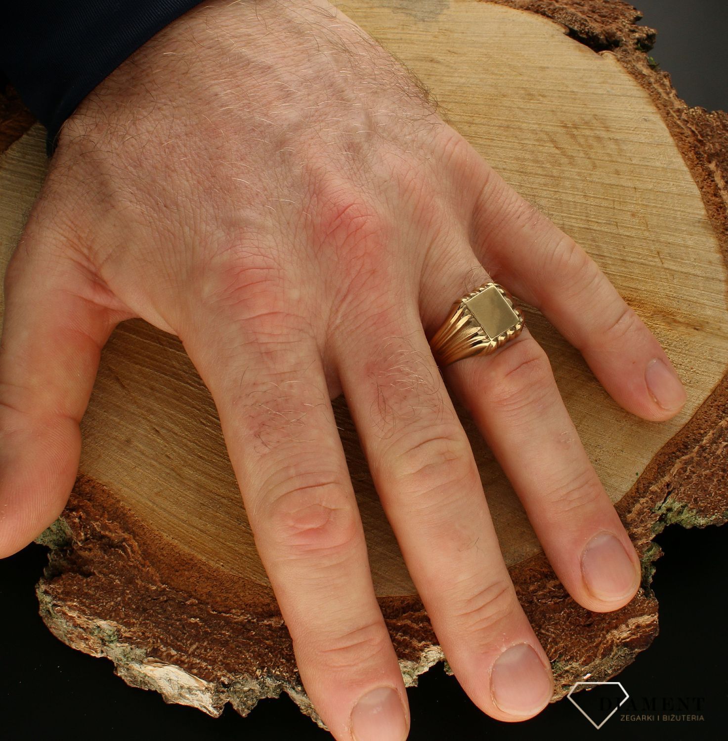 Złoty sygnet 33 z ozdobnymi nacięciami DIA-PRS-8870-333.jpg