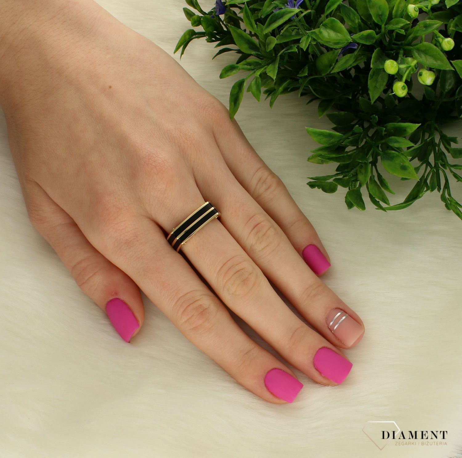 Złoty pierścionek 585 sygnet z onyksem DIA-PRS-8871-585.jpg