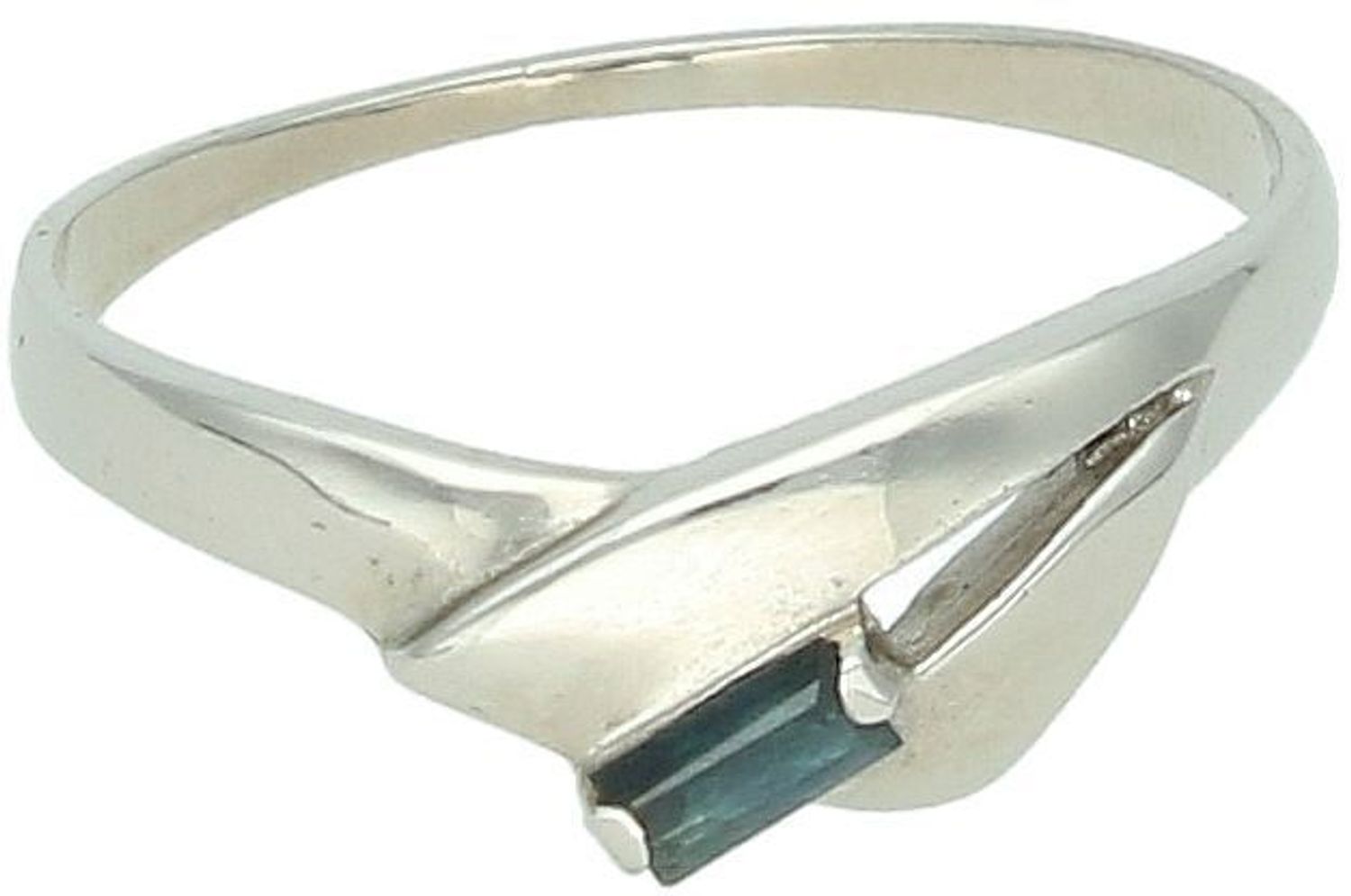 Pierścionek damski z białego złota z czarną cyrkonią – próba 585  DIA-PRS-8893-585.jpg