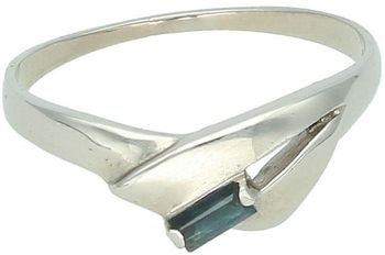 Pierścionek damski z białego złota z czarną cyrkonią – próba 585  DIA-PRS-8893-585.jpg