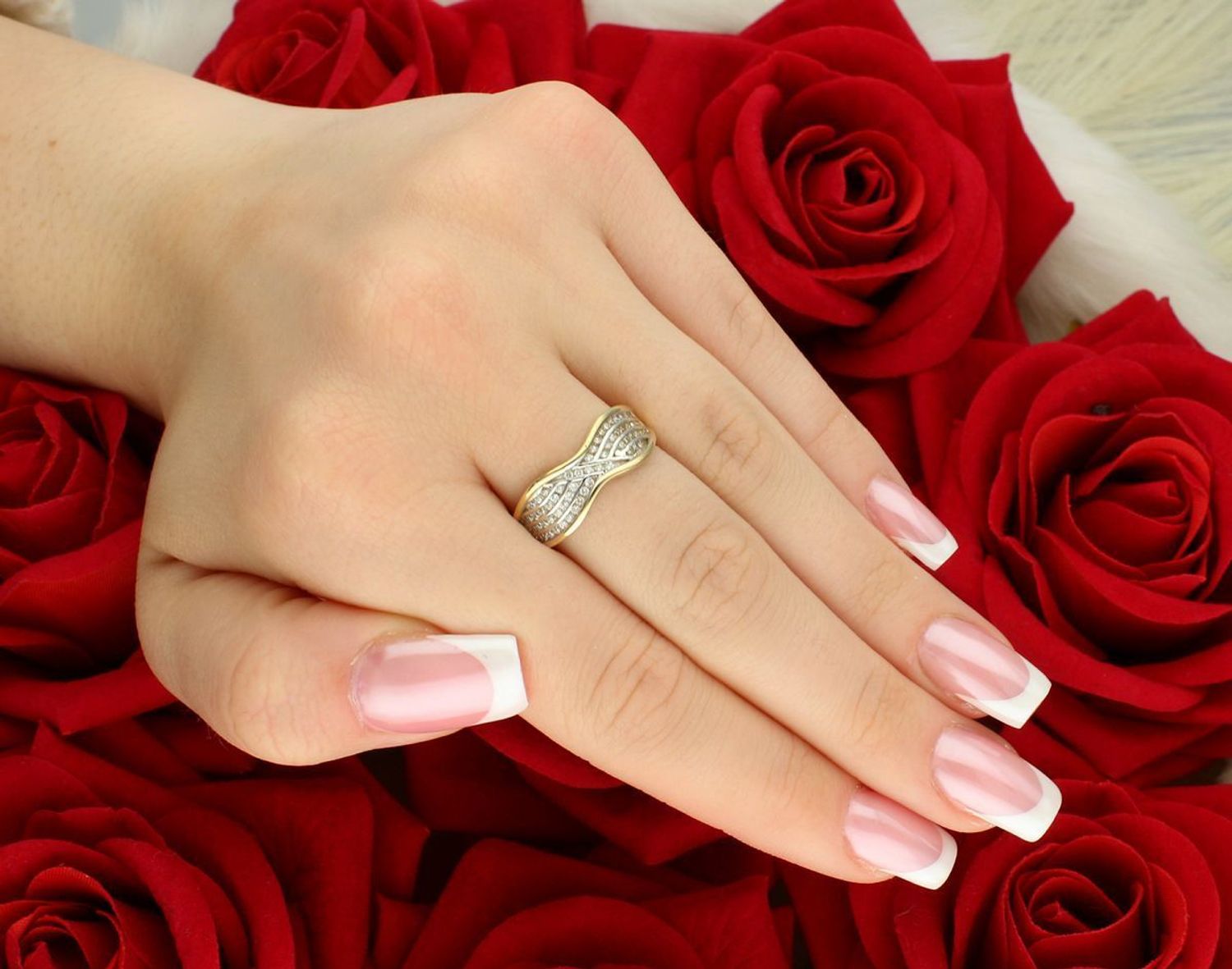 Złoty pierścionek damski z cyrkoniami próba 585 – DIA-PRS-8907-585, rozmiar 17.jpg