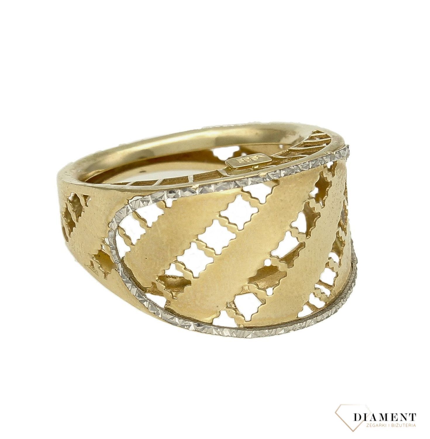 Złoty damski szeroki pierścionek z ażurowym wzorem 585 DIA-PRS-8918-585. Wysoki pierścień. Damski sygnet złoty. Bardzo duży pierścionek damski ze złota. Złoto z wyższej próby. świetnie się sprawdzi na prezent z okazji urodzi.jpg