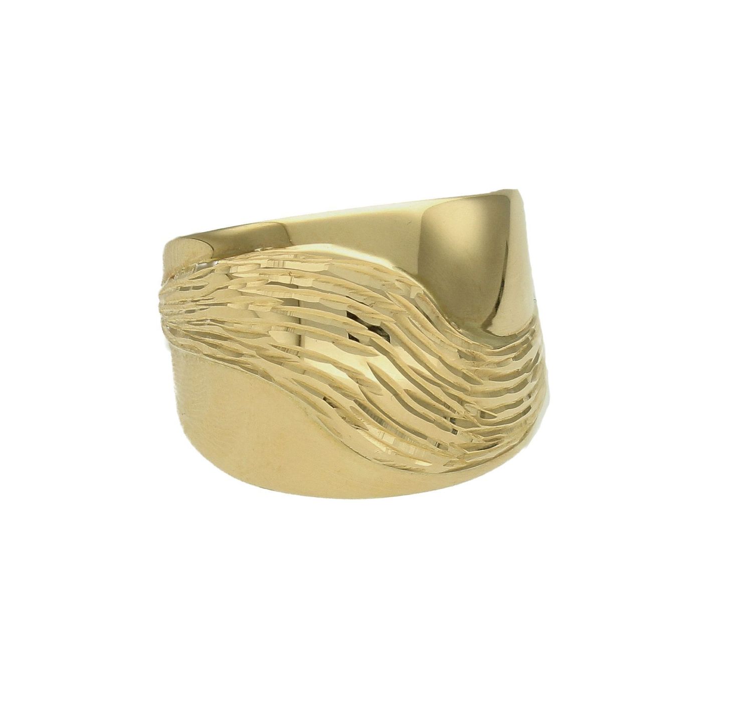 Złoty pierścionek 585 szeroki z grawerowaniem DIA-PRS-8942-585. Złoty pierścionek szeroki z pięknym ozdobnym grawerowaniem. Piękny pierścionek wykonany z wysokiej jakości złota próby 585. Złoty grawerowany pierścionek na pre (4).jpg