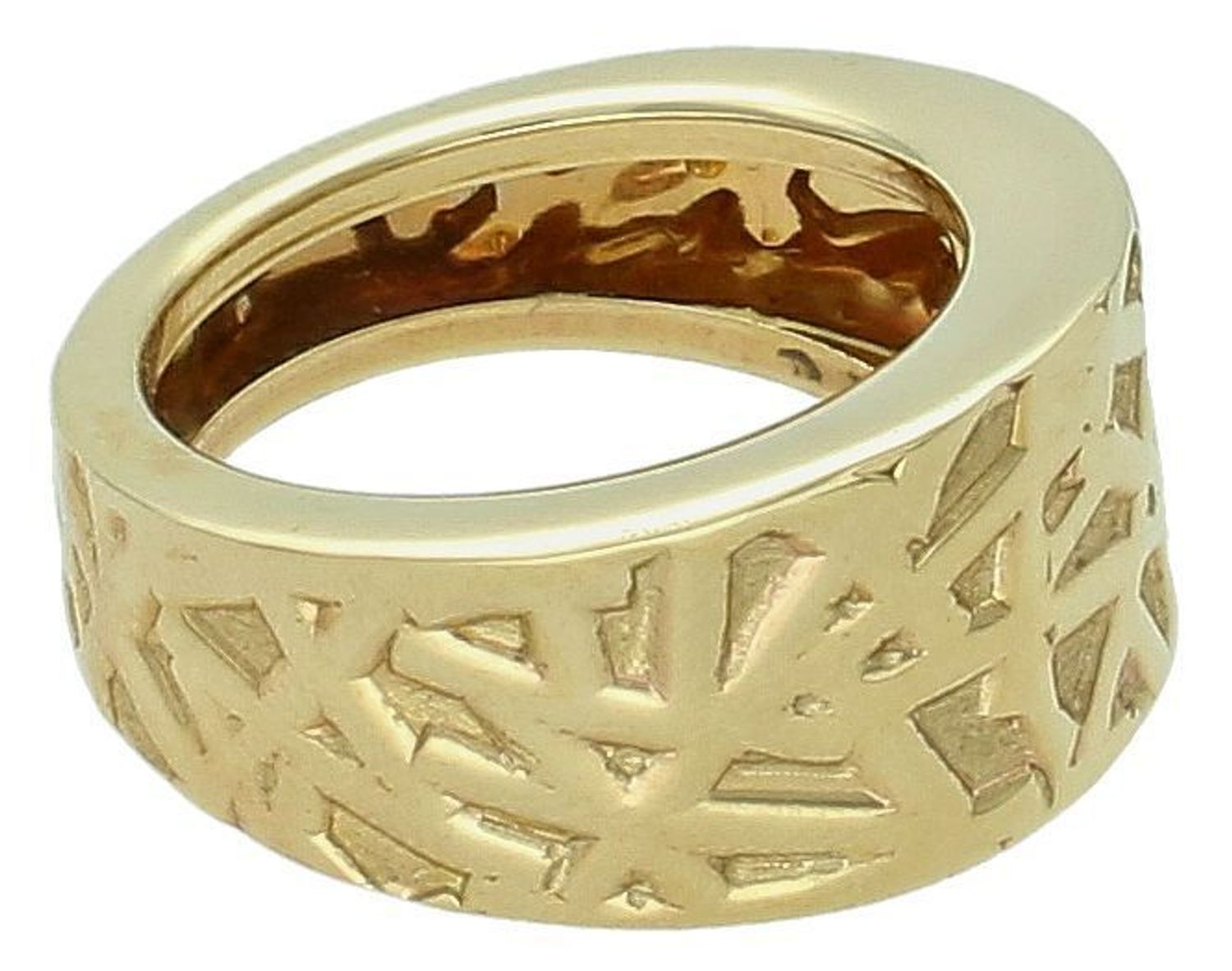 Złoty szeroki pierścionek damski tłoczony wzór próba 585, DIA-PRS-8944-585. Złoty pierścionek wykonany w nowoczesny sposób, poprzez tłoczony wzór. Pierścionek doda charakteru całej stylizacji 1.jpg