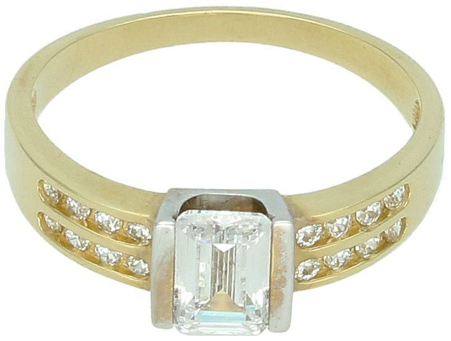 Złoty pierścionek damski próby 585, zdobiony cyrkoniami. Ozdobny element 7x7 mm, szerokość szyny 2 mm, waga 4,06 g. DIA-PRS-8945-585 – klasyczna elegancja i blask.1.jpg