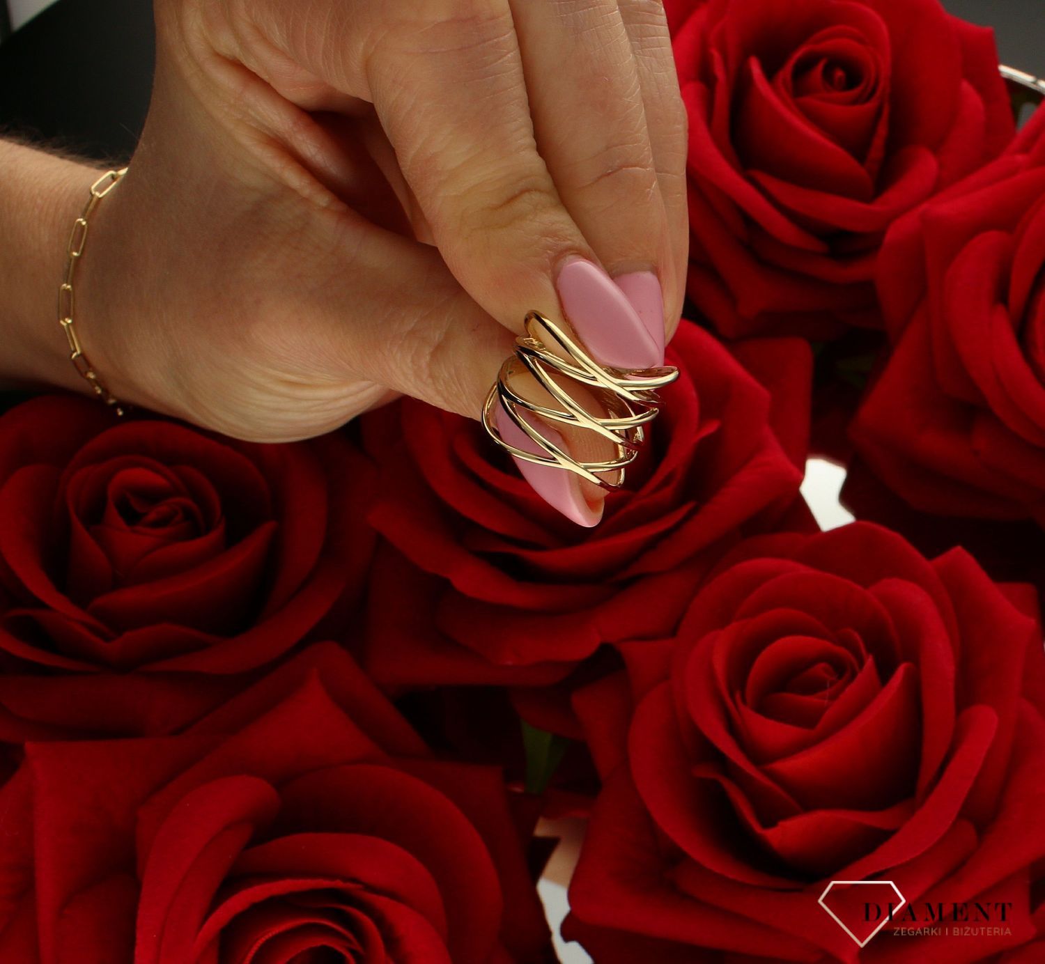 Złoty pierścionek damski 333 'Pleciony wzór' DIA-PRS-9163-333. Szeroki pierścionek złoty damski. Pierścionek blogerek.  Taki pre (5).jpg