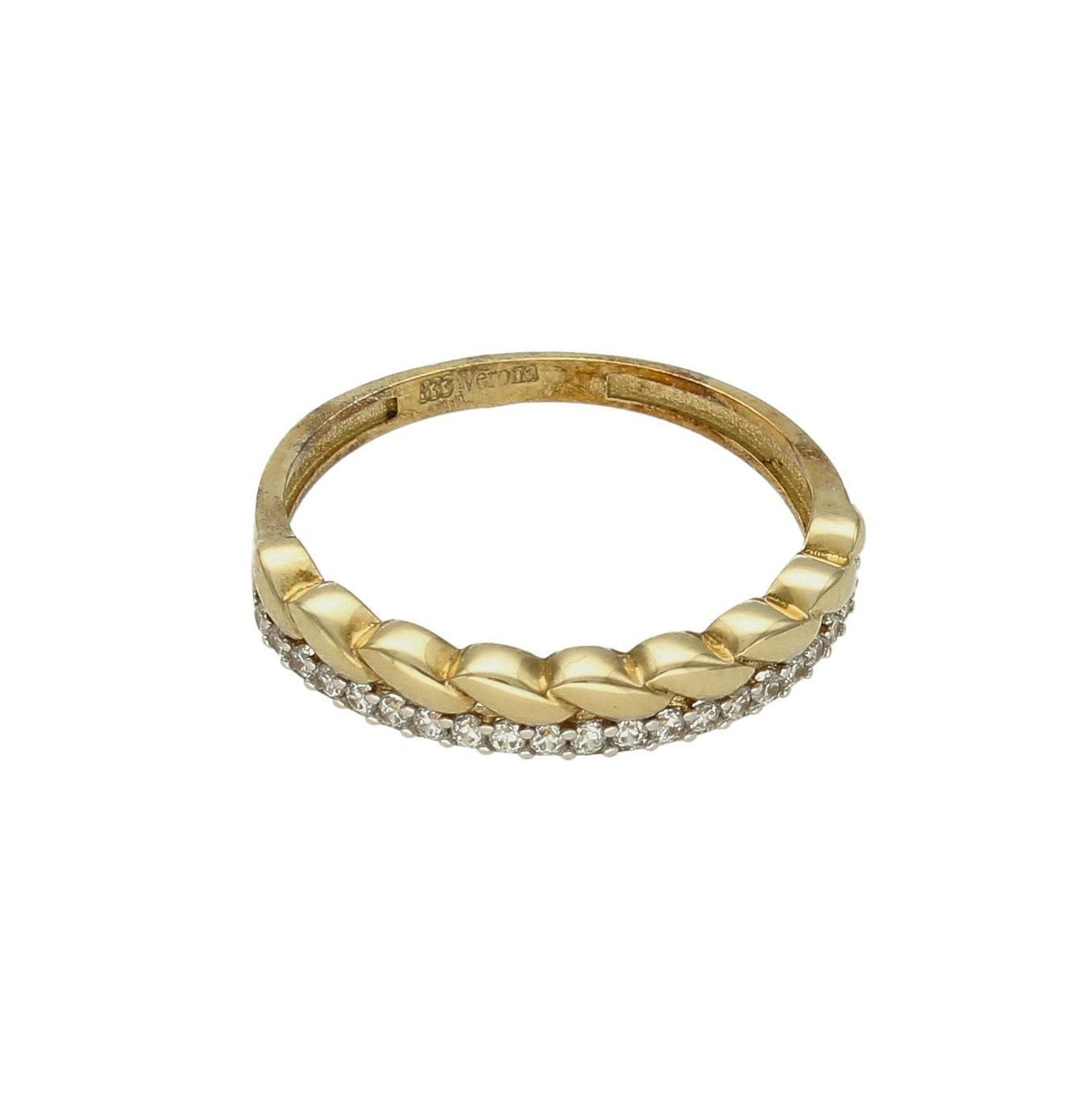 Złoty pierścionek 333 obrączka z pasmem cyrkonii DIA-PRS-9172-333.  Złoty pierścionek  świetnie się sprawdzi na prezent z okazji urodzin, imienin czy rocznicy ślubu. Pierścionek można łączyć z inną biżute (4).jpg