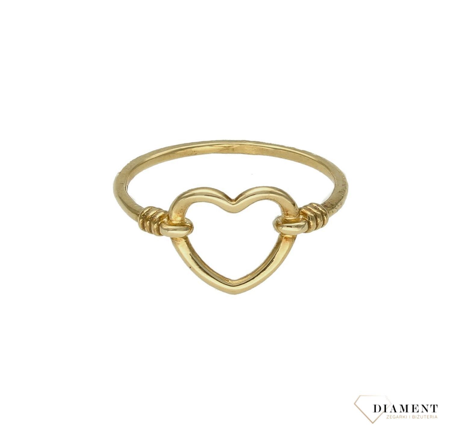 Złoty pierścionek damski 333 “Kochające serce” DIA-PRS-9174-333. Minimalistyczny pierścionek podkreśli piękno wyjątkowych moment.jpg