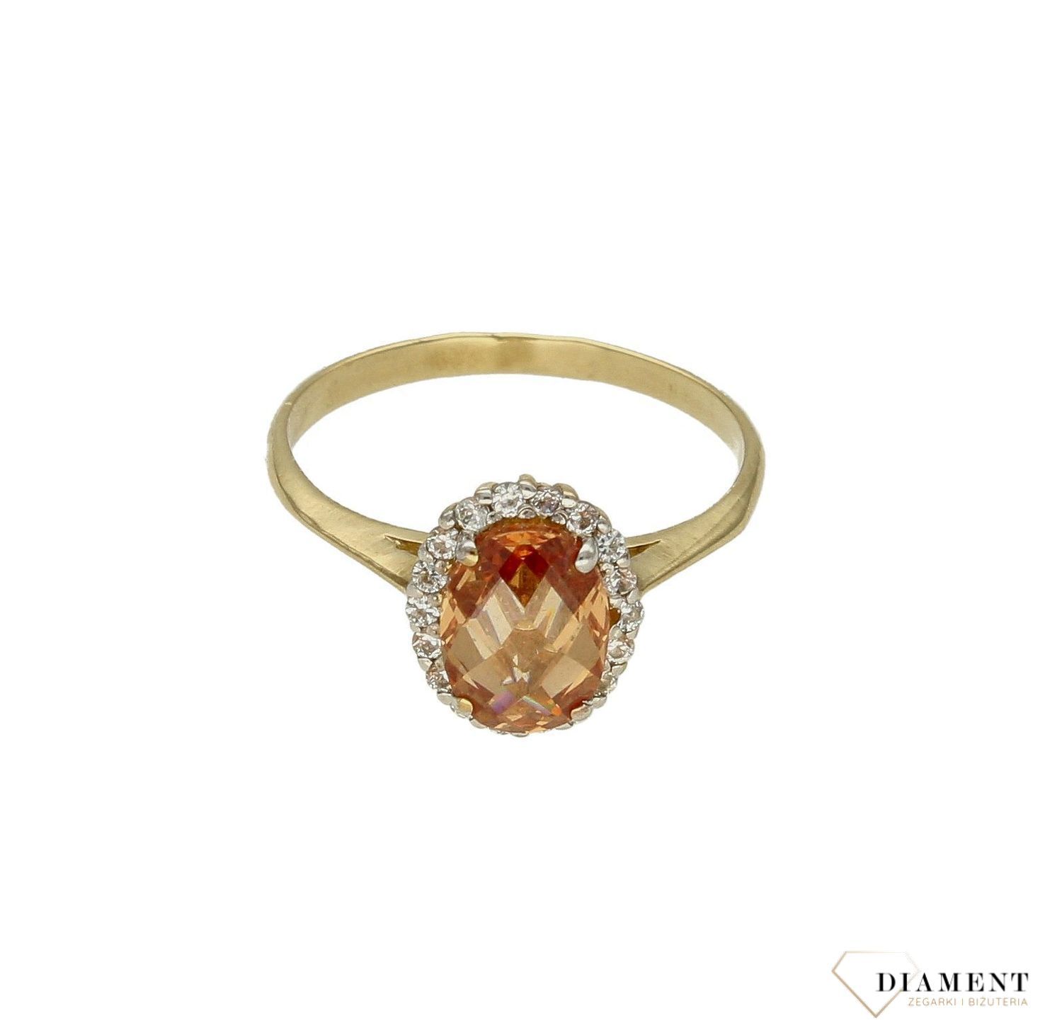Złoty pierścionek damski z pomarańczową cyrkonią 333 DIA-PRS-9185-333. Ponadczasowy wzór inspirowany ikonami sztuki jubilerskiej podkreśli piękno wyjątkowych momentów zaręczyn, rocznic, jubileuszy.  Darmowa.jpg