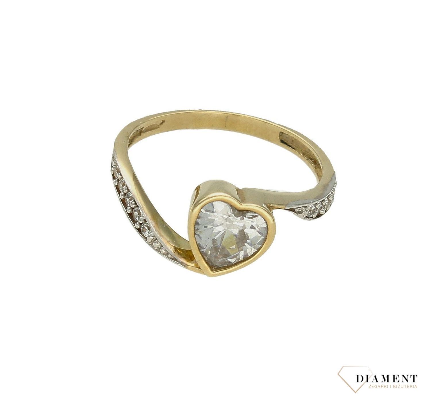 Złoty pierścionek damski 333 z sercem DIA-PRS-9186-333. Przepiękny pierścionek podkreśli piękno wyjątkowych momentów zaręczyn, (4).jpg