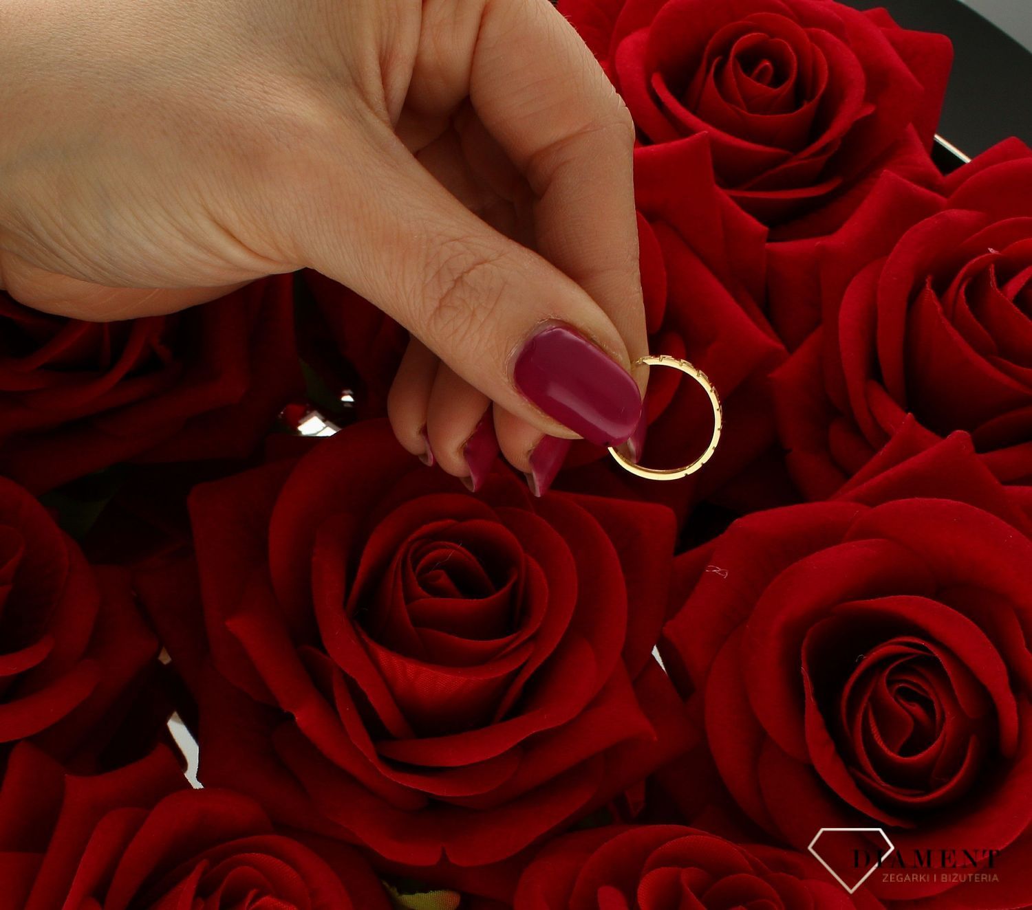 Złoty pierścionek damski 585 Droga grecka rozmiar 11 DIA-PRS-9242-585. Pierścionek na prezent z okazji rocznicy, jubileuszu, urodzin. Pierścionek będzie pięknym wyznaniem uczucia. Darmowa dostawa..jpg