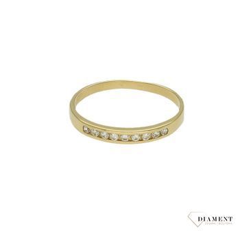 Złoty pierścionek damski 585 obrączka z cyrkoniami rozmiar 12 DIA-PRS-9278-585. Złoty pierścionek świetnie się sprawdzi na preze (2).jpg