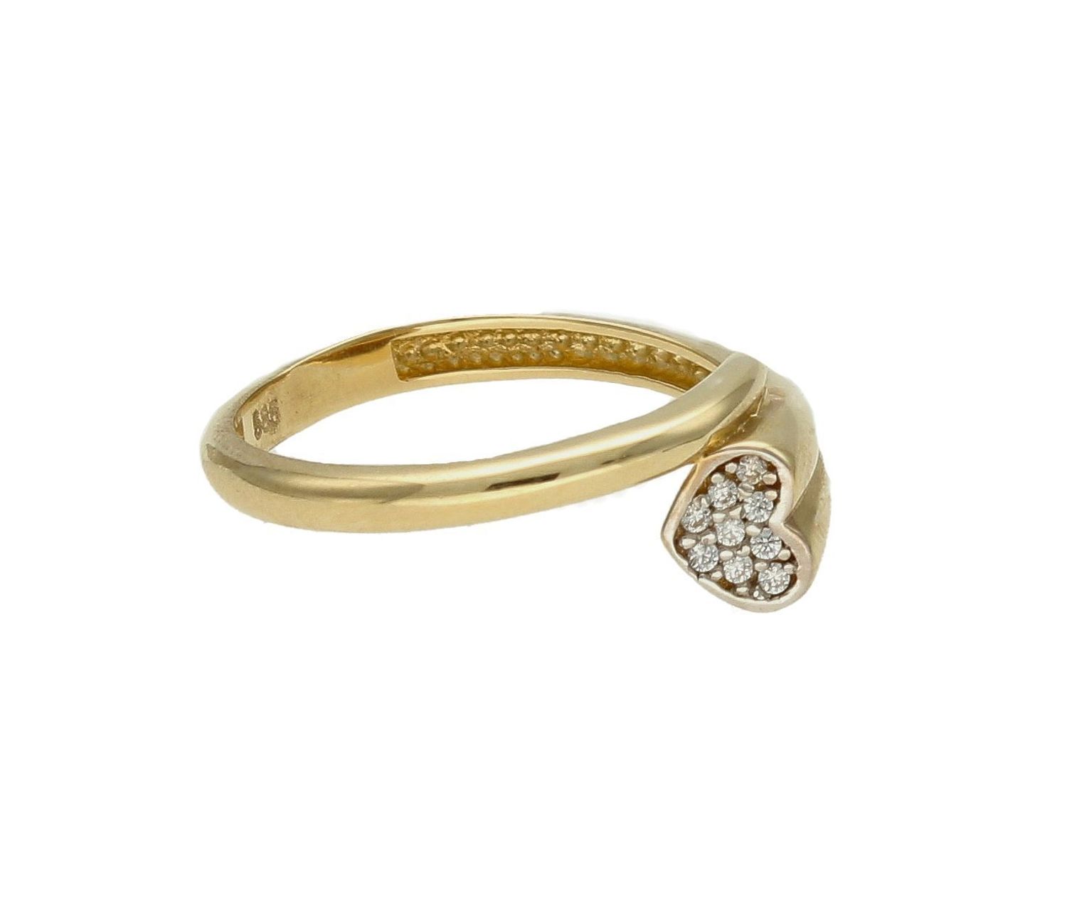 Złoty pierścionek 585 serduszko w cyrkoniach DIA-PRS-9284-585. Przepiękny pierścionek, który został ozdobiony błyszczącymi cyrkoniami na kształt serduszka. Idealny pierścionek wyrażający miłość do ukochanej. Pierścionek na z.jpg