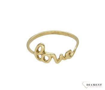 Złoty pierścionek 585 z napisem LOVE DIA-PRS-9306-585. Minimalistyczny pierścionek podkreśli piękno wyjątkowych momentów zaręczyn, rocznic, jubileuszy.  na prezent. Pierścionek dla dziewczyny z napisem kocham cię. (4).jpg
