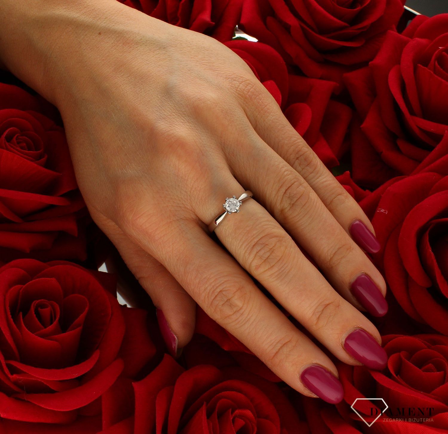 Złoty pierścionek damski Białe złoto Zaręczynowy wzór rozmiar 12 DIA-PRS-9324-585.jpg