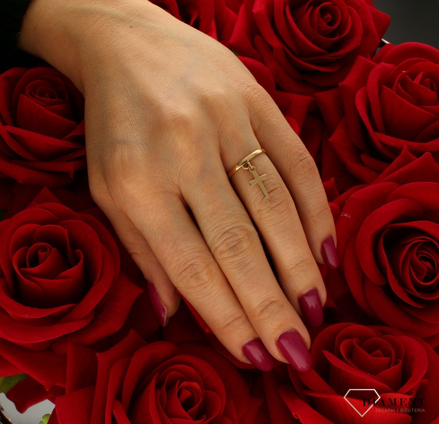 Złoty pierścionek damski 585 z zawieszką Krzyż rozmiar 10 DIA-PRS-9358-585. Pierścionek na prezent z okazji jubileuszu, rocznicy (2).jpg