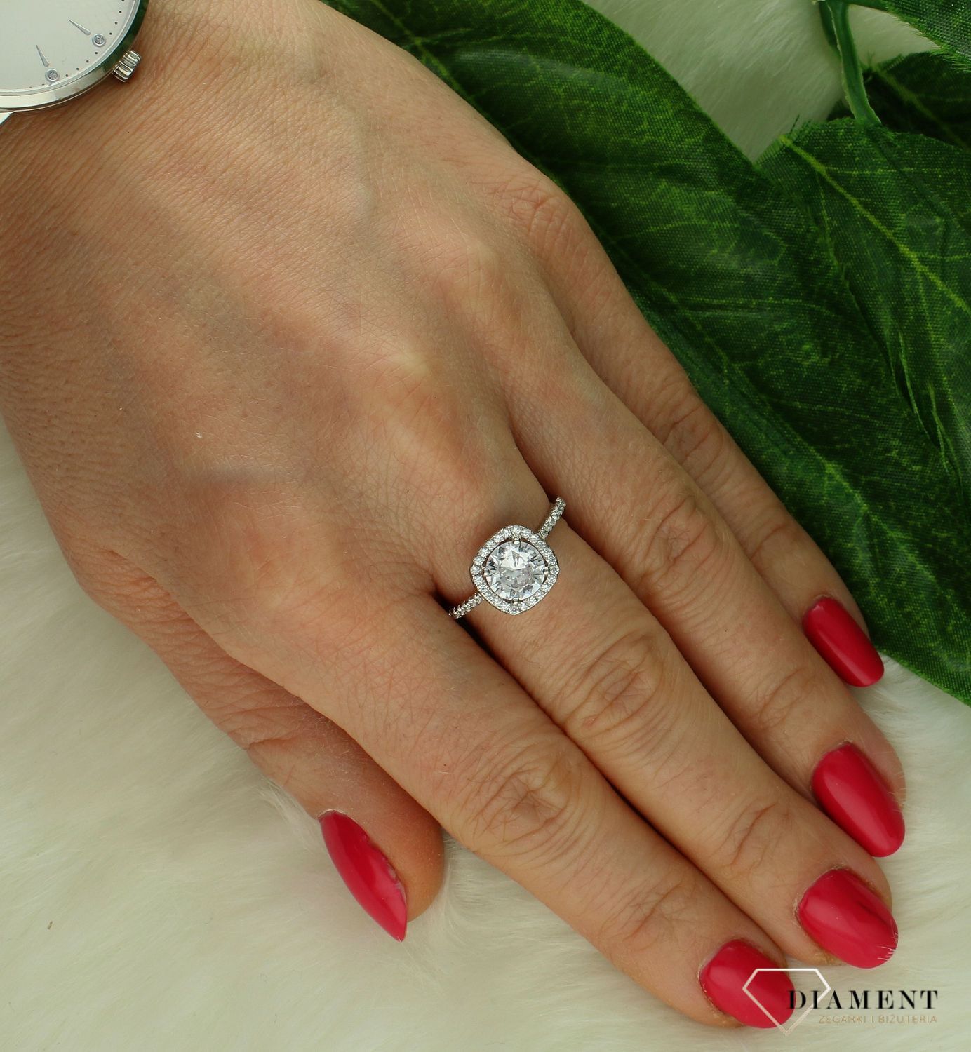 Srebrny pierścionek damski 925 z kwadratową cyrkonią DIA-PRS-9610-925. Srebrny pierścionek damski. Pierścionek srebrny z cyrkonią. Srebrny pierścionek damski z kwadratową cyrkonią. Pierścionek damski na prezent..jpg